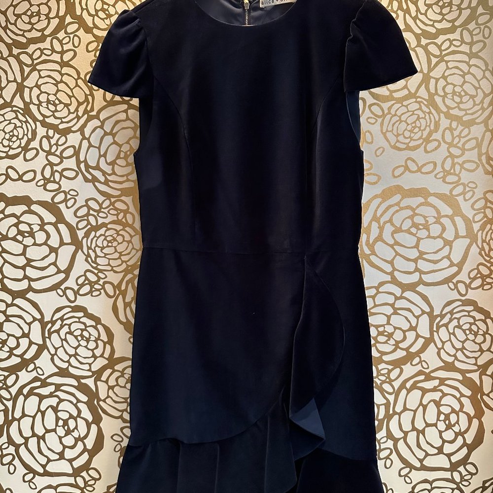 Alice + Olivia | Enid Ruffle-Trimmed Velvet Navy Dress Size 6